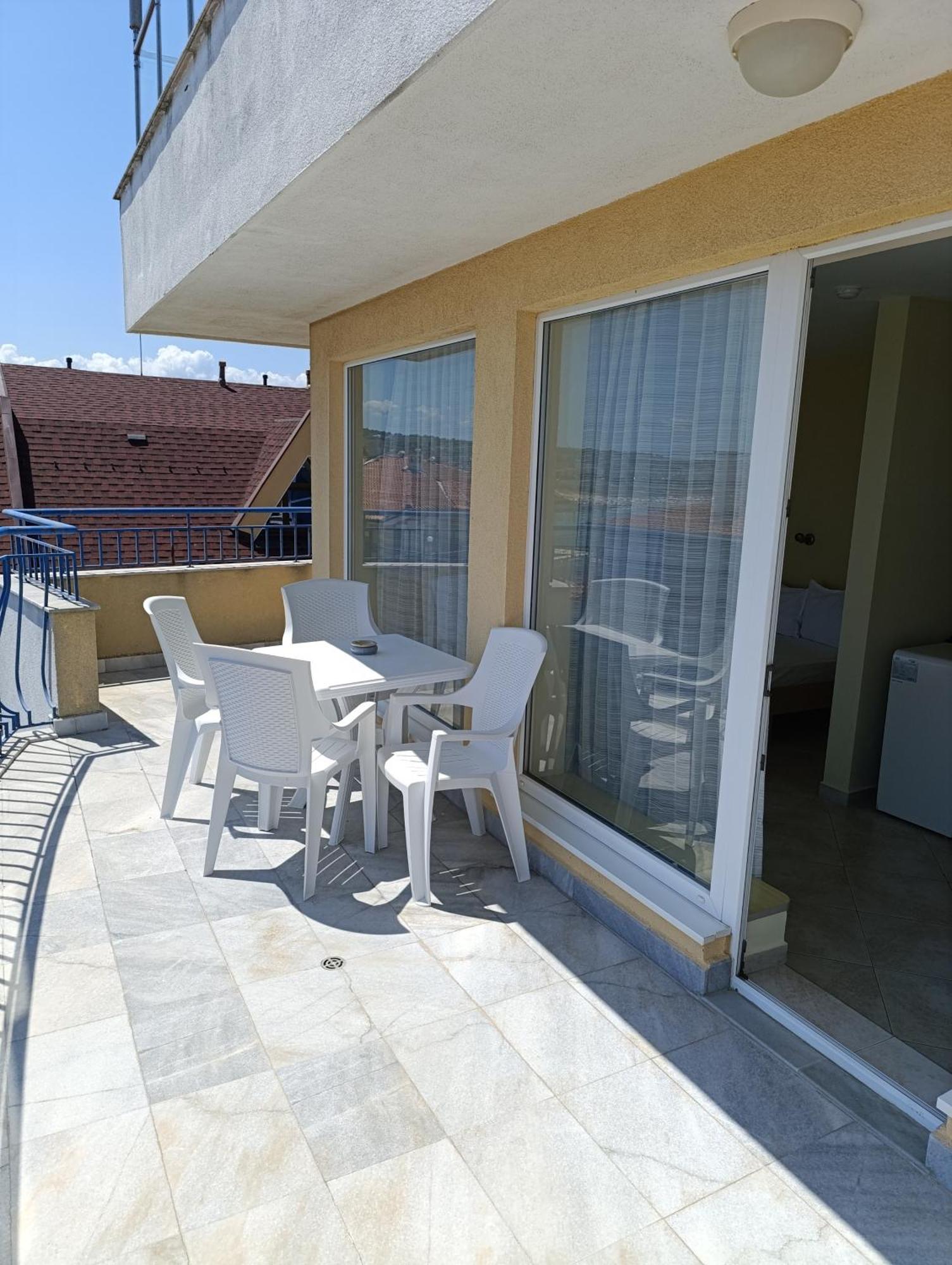 Семеен Хотел Бриз Sozopol Exterior photo